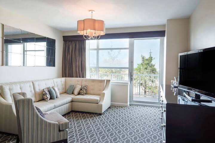 Room 30 of 145